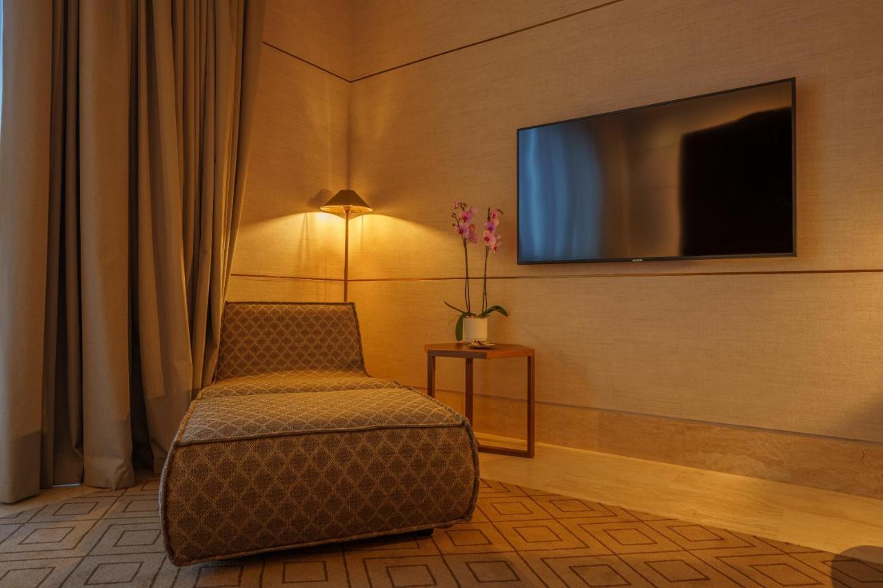Shirvan Hotel City Yard Djedda Buitenkant foto A room at the hotel