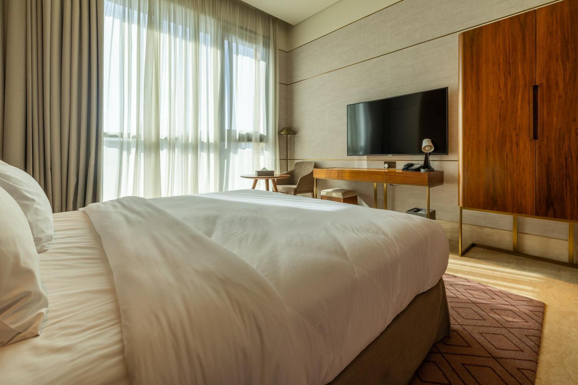 Shirvan Hotel City Yard Djedda Buitenkant foto A bedroom at the hotel