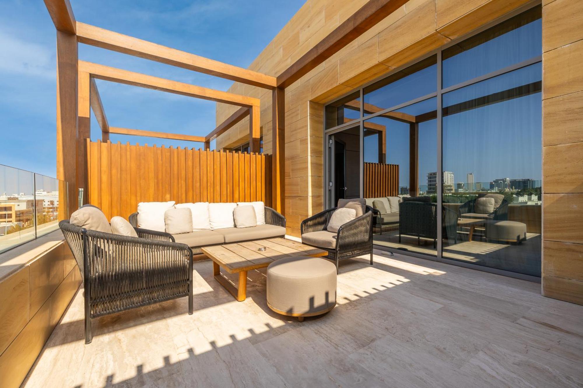 Shirvan Hotel City Yard Djedda Buitenkant foto The Terrace