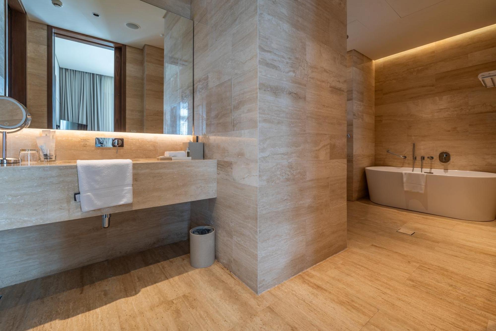 Shirvan Hotel City Yard Djedda Buitenkant foto Bathroom